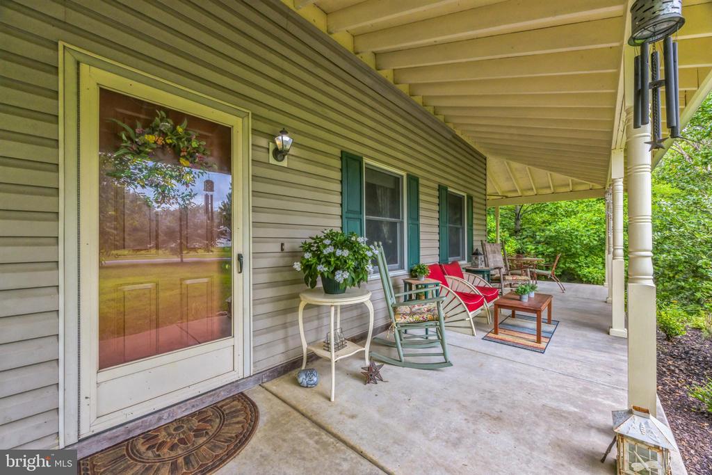 245 COLONY PLACE