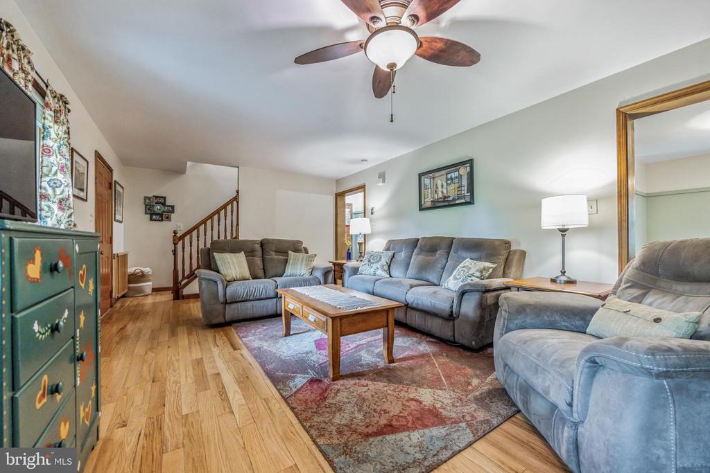 245 COLONY PLACE