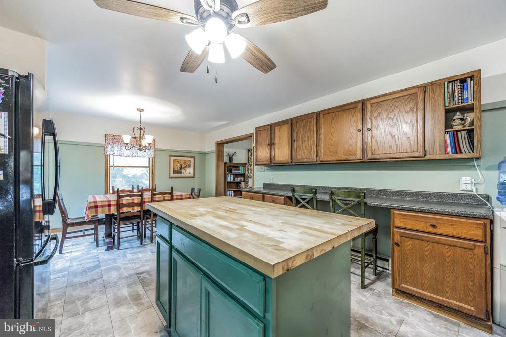 245 COLONY PLACE