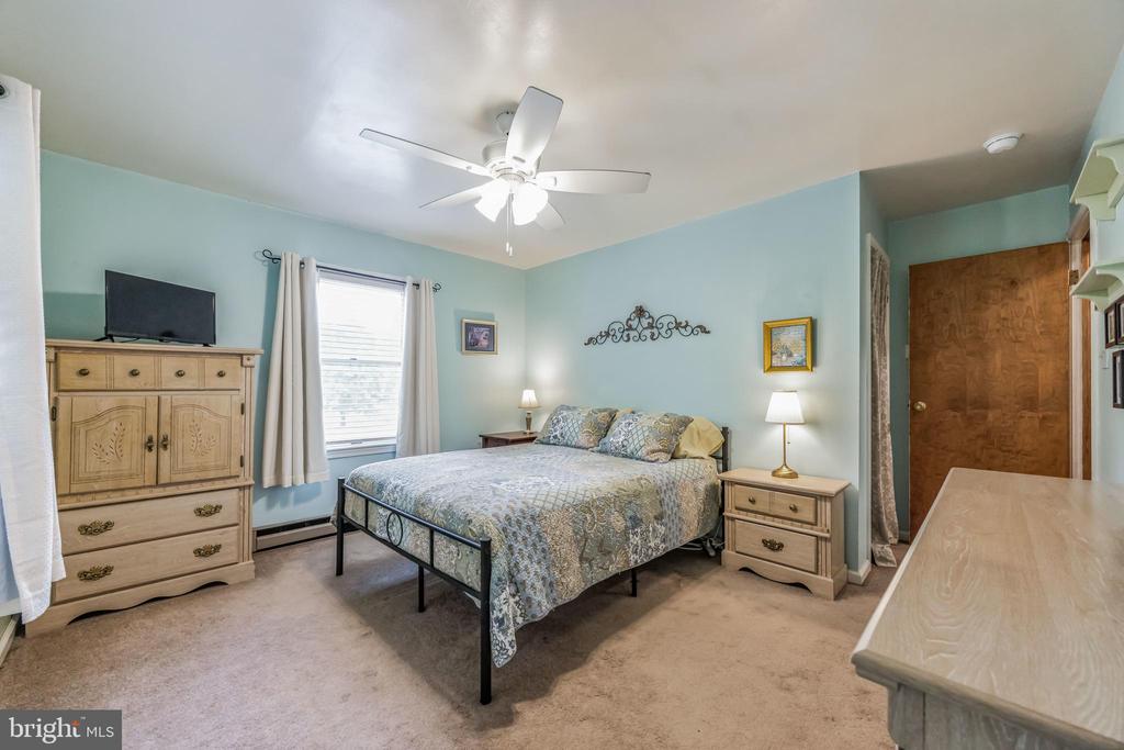 245 COLONY PLACE