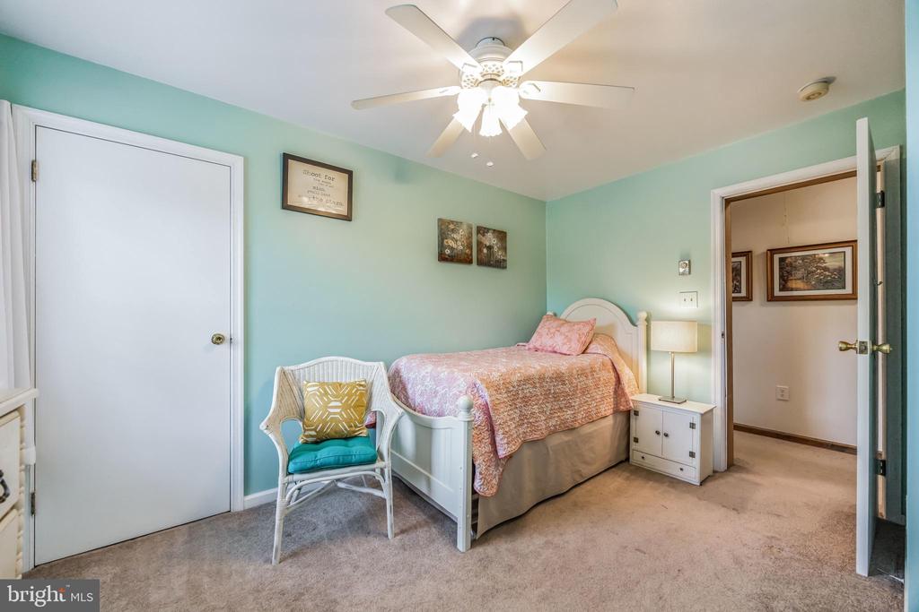 245 COLONY PLACE