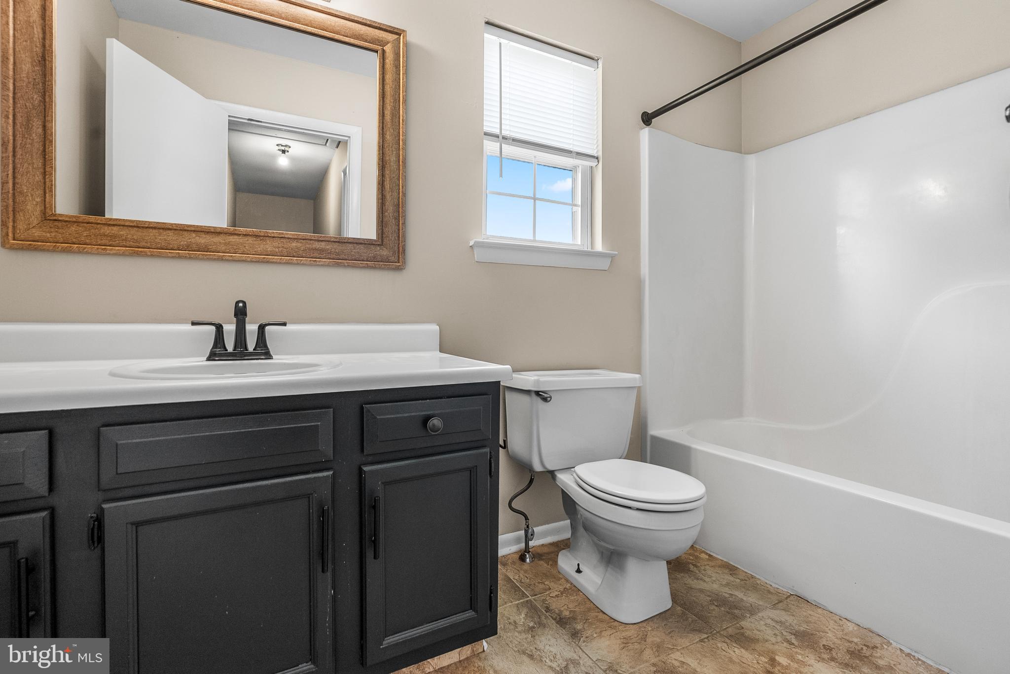 228 Strawbridge Ln