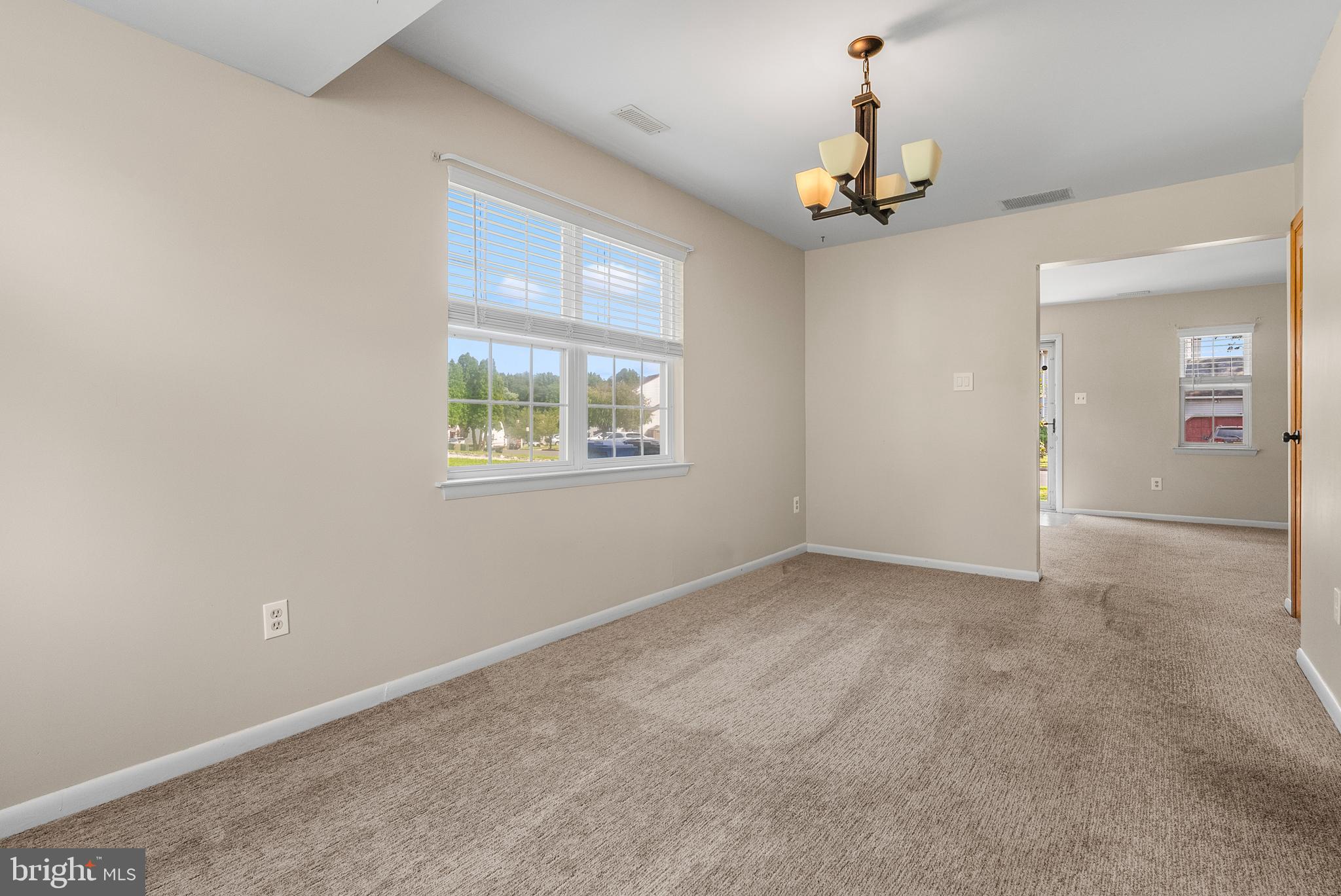 228 Strawbridge Ln