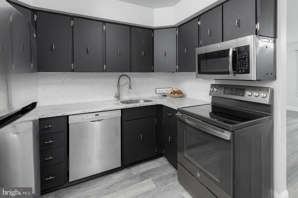 311 WINDING WAY