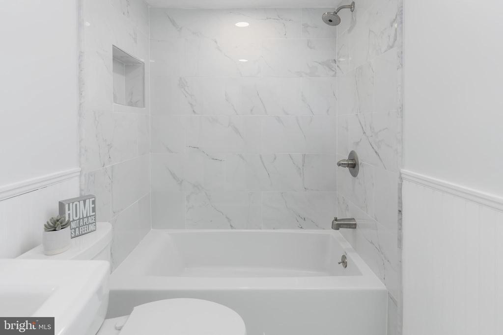 311 WINDING WAY