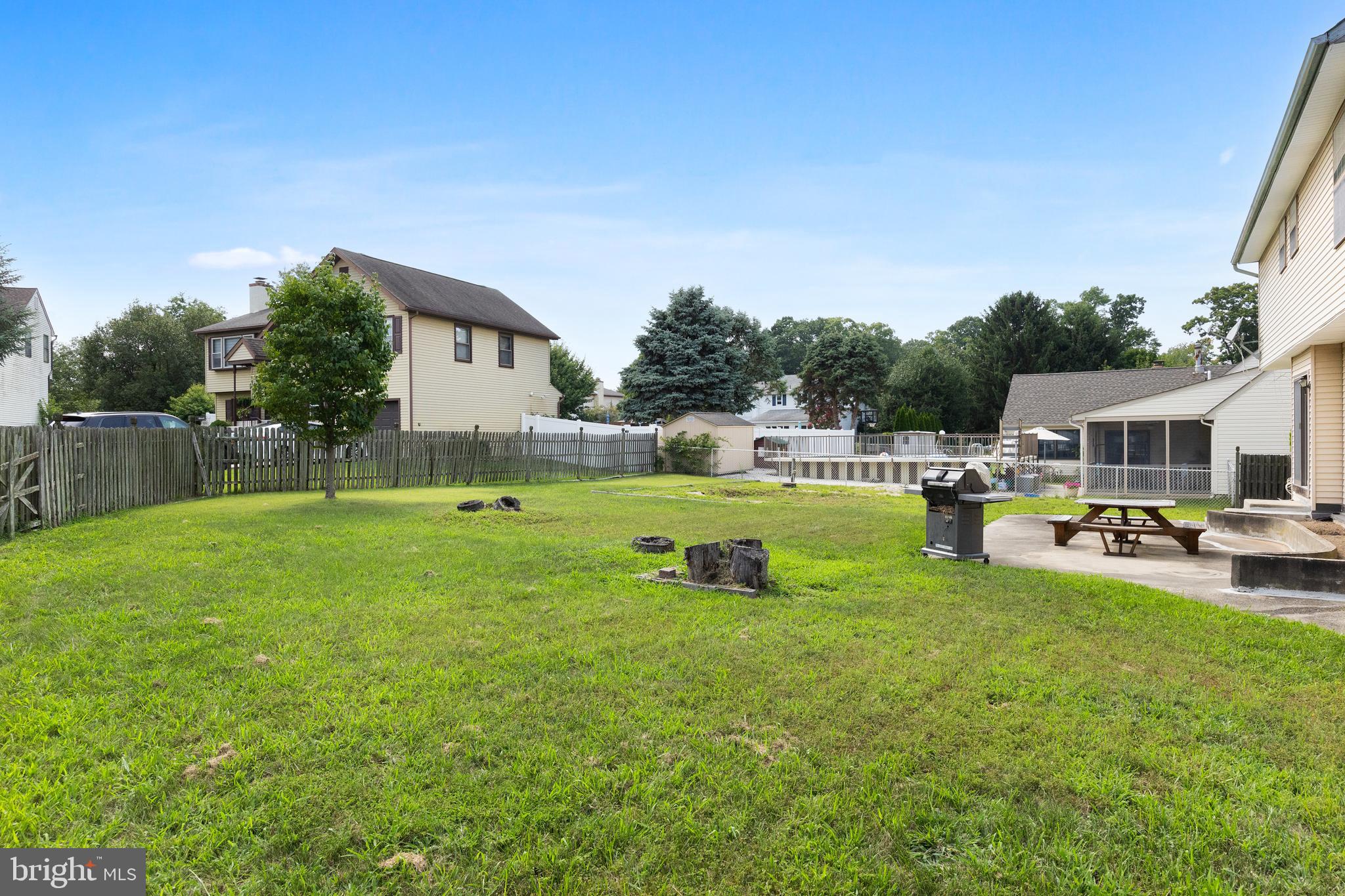 11 Scotch Dr