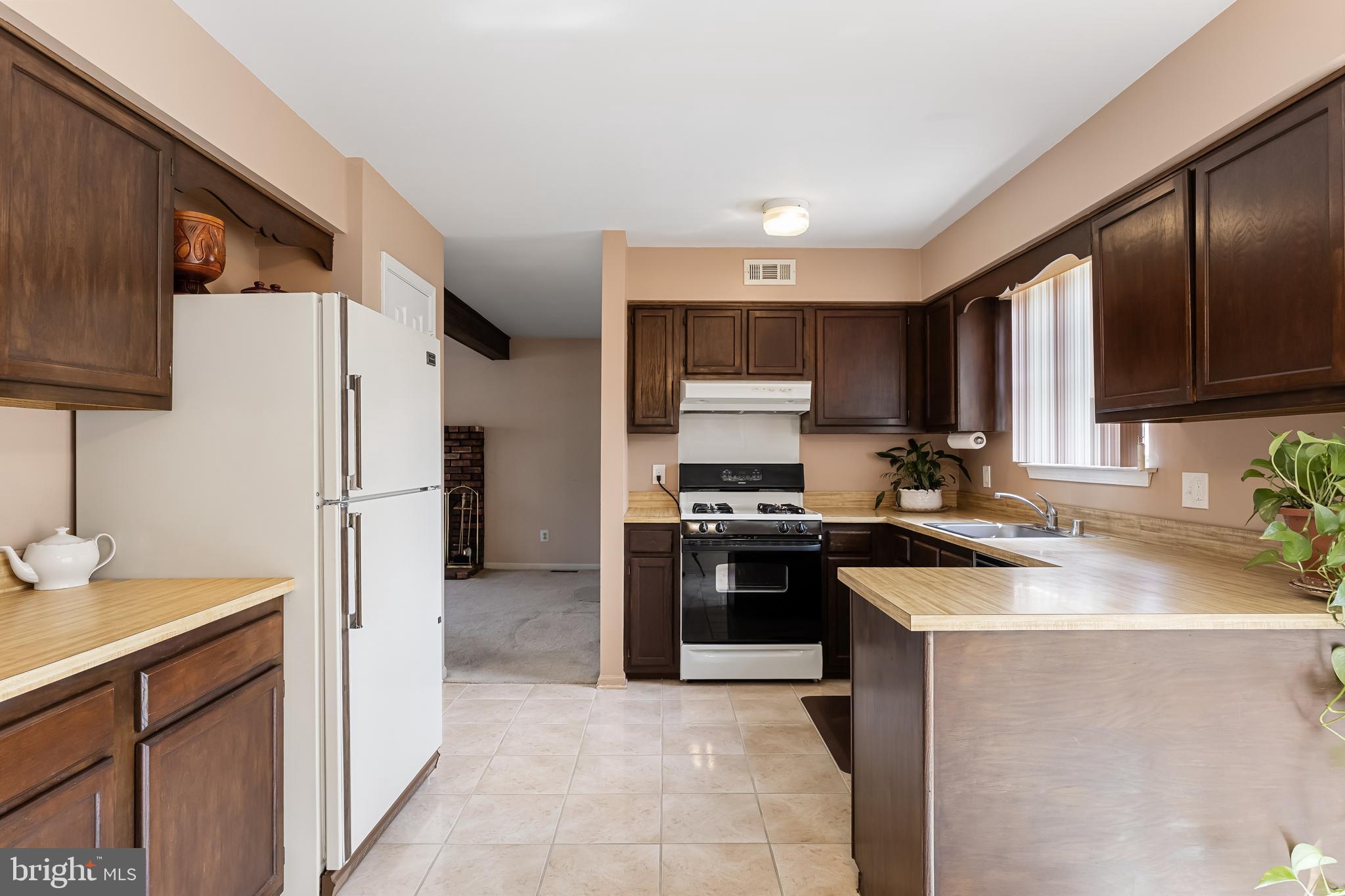 11 Scotch Dr