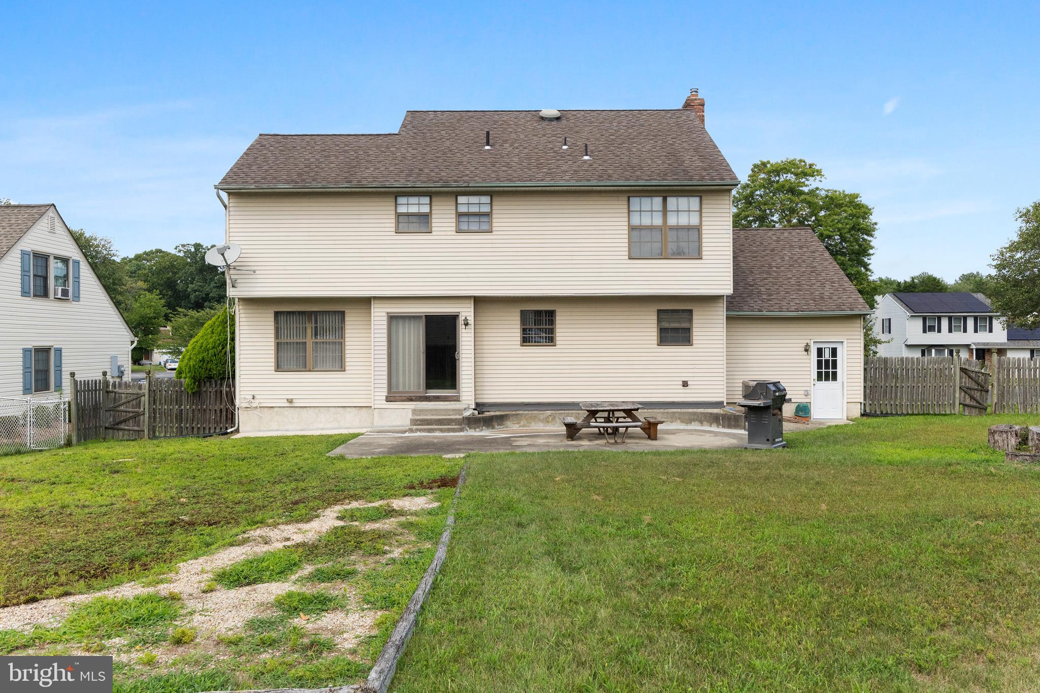11 Scotch Dr