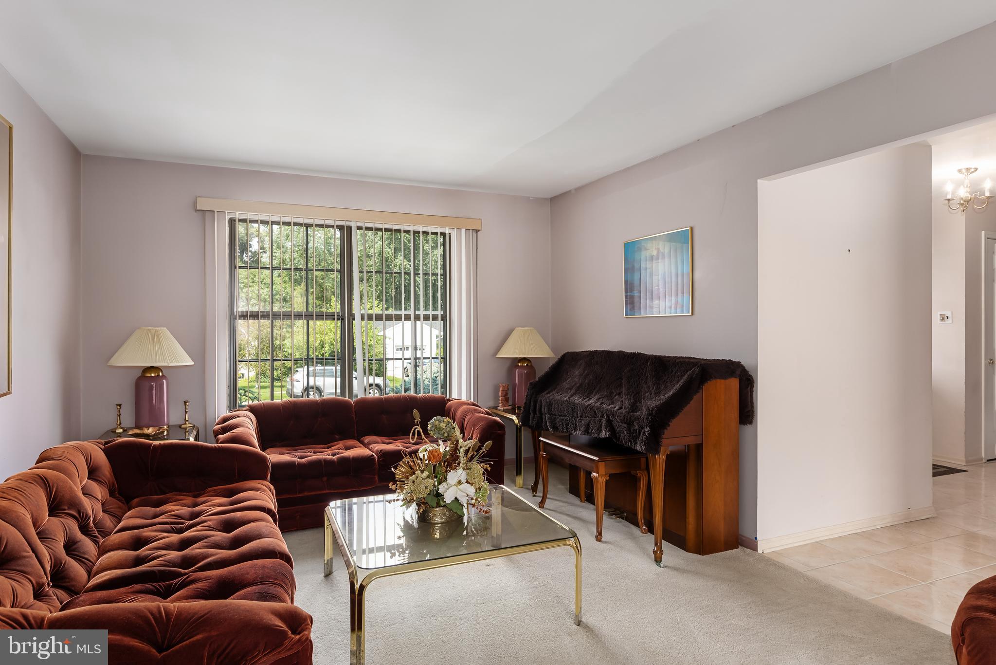 11 Scotch Dr