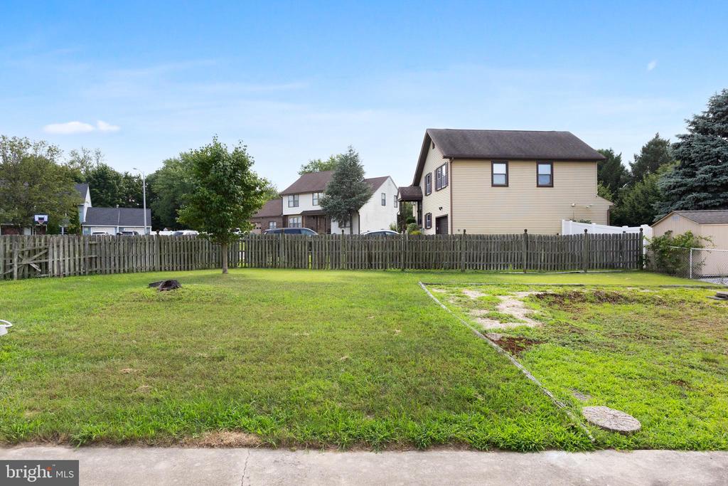 11 Scotch Dr