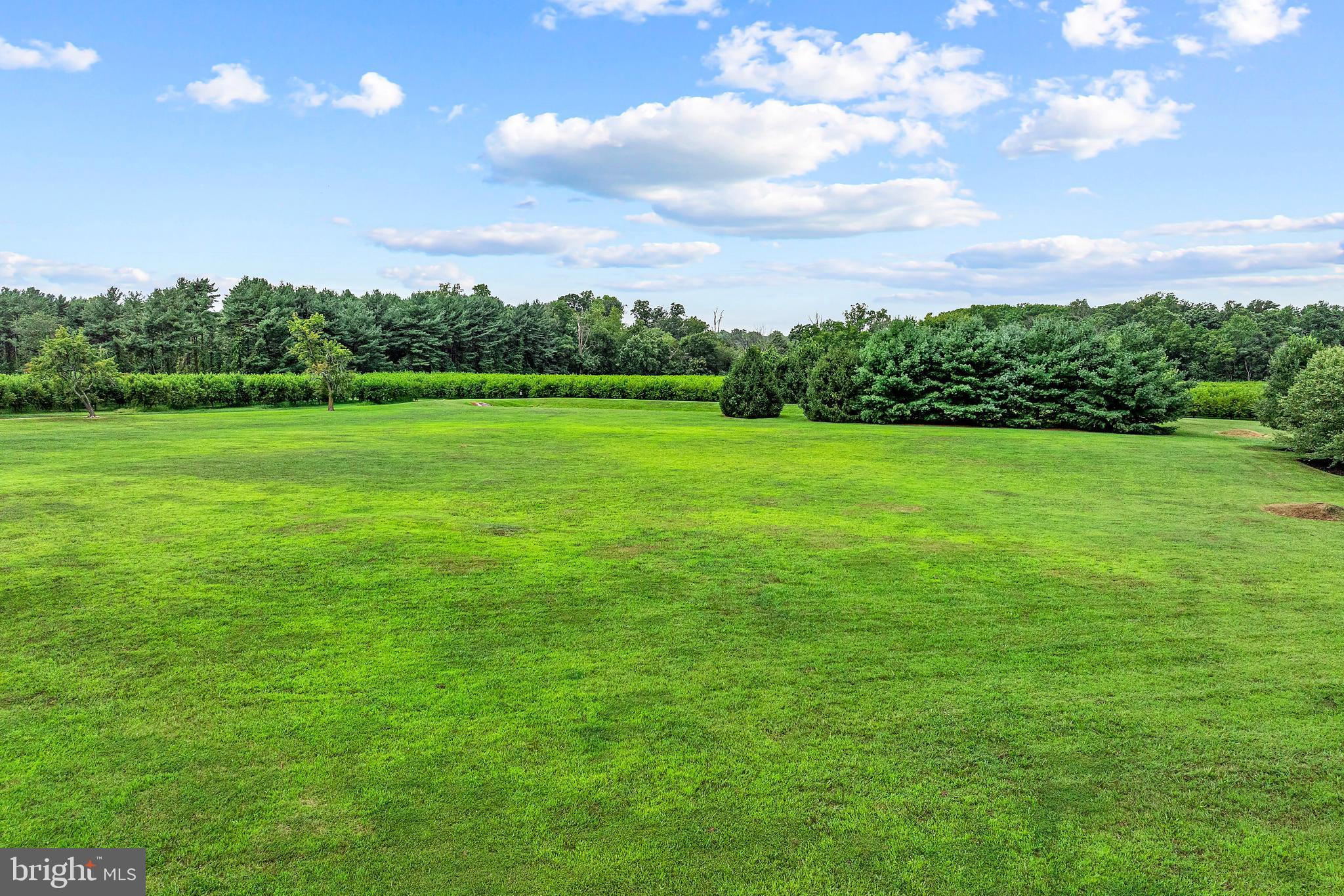 1 Meyers Creek Ct