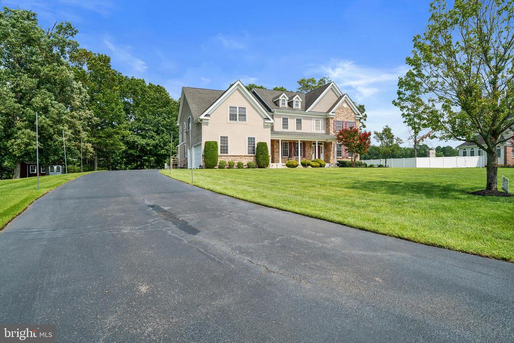 704 RACHEL DRIVE