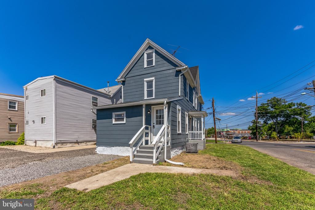 89 E BARBER AVENUE
