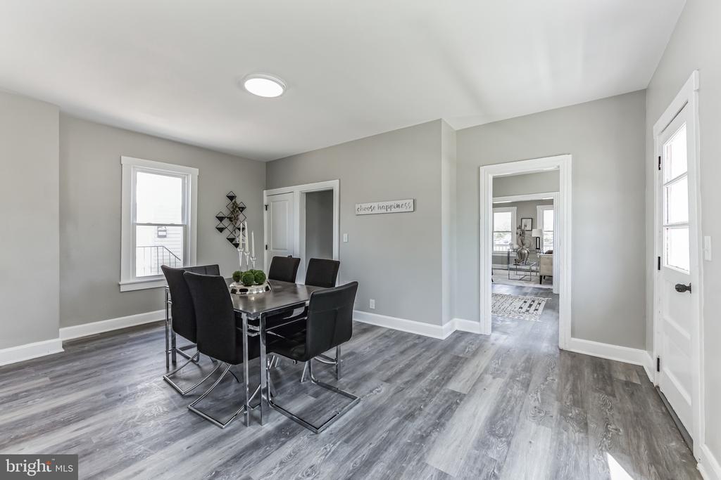 89 E BARBER AVENUE