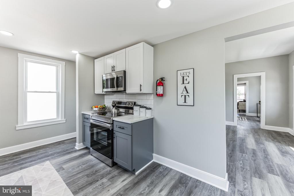 89 E BARBER AVENUE