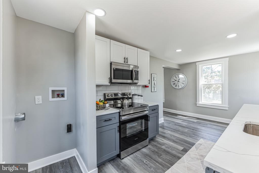89 E BARBER AVENUE