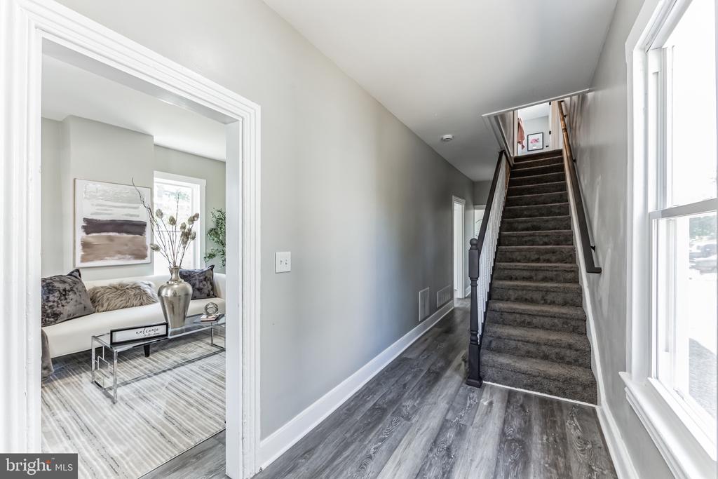 89 E BARBER AVENUE