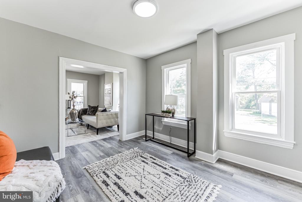 89 E BARBER AVENUE