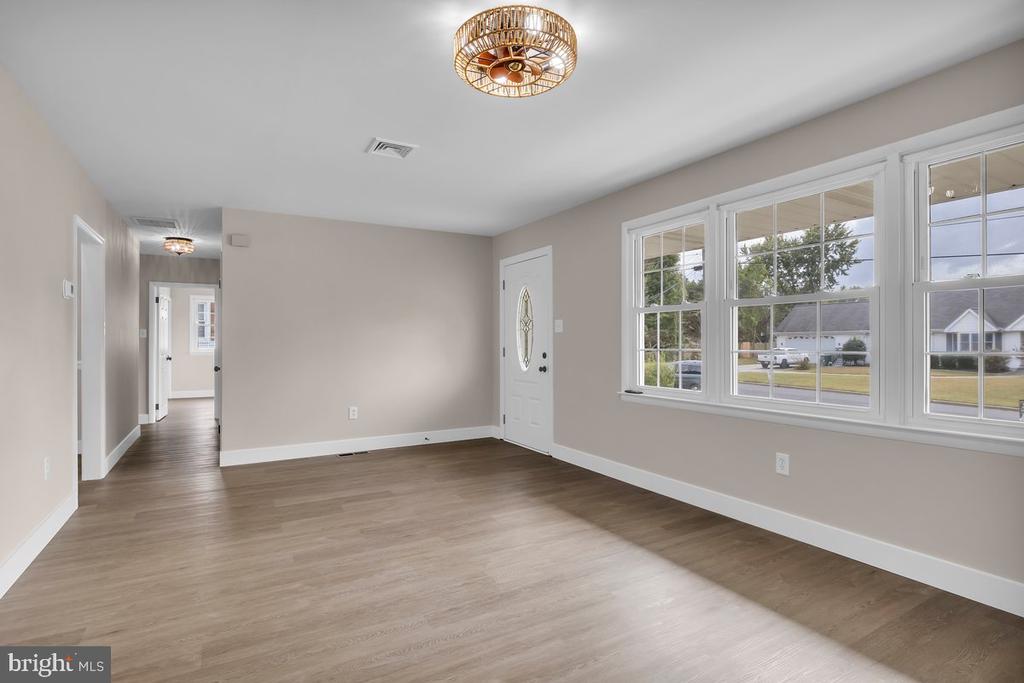 20 SOMERS AVENUE