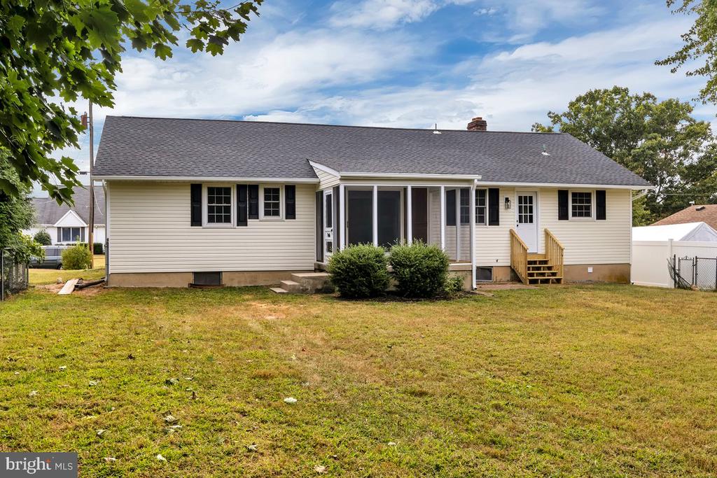 20 SOMERS AVENUE