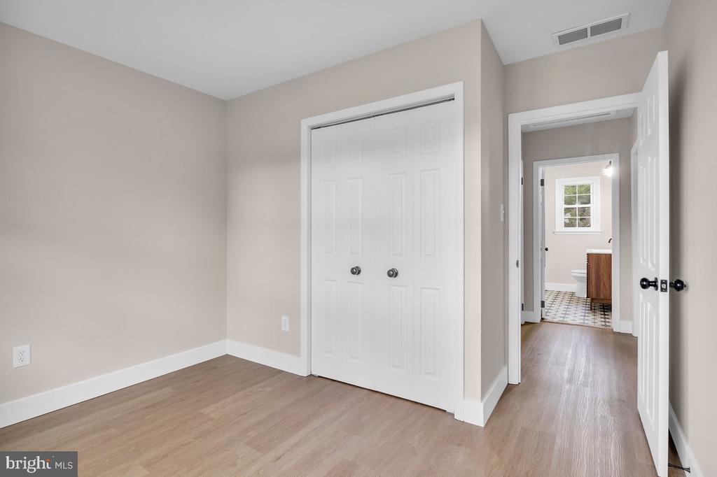 20 SOMERS AVENUE