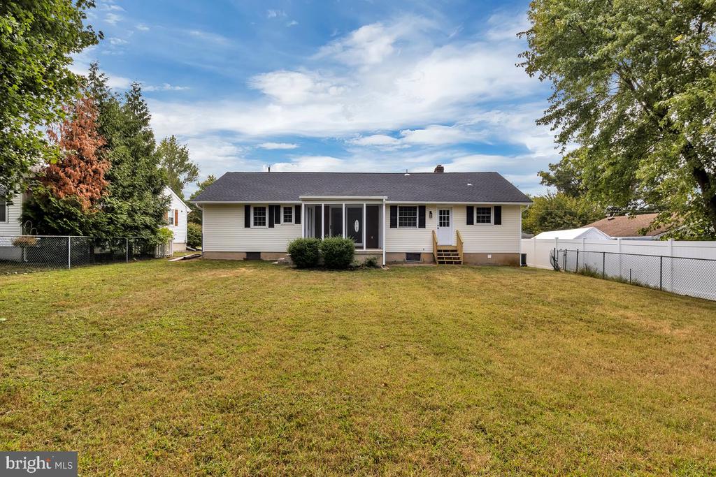 20 SOMERS AVENUE