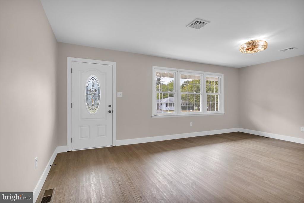 20 SOMERS AVENUE