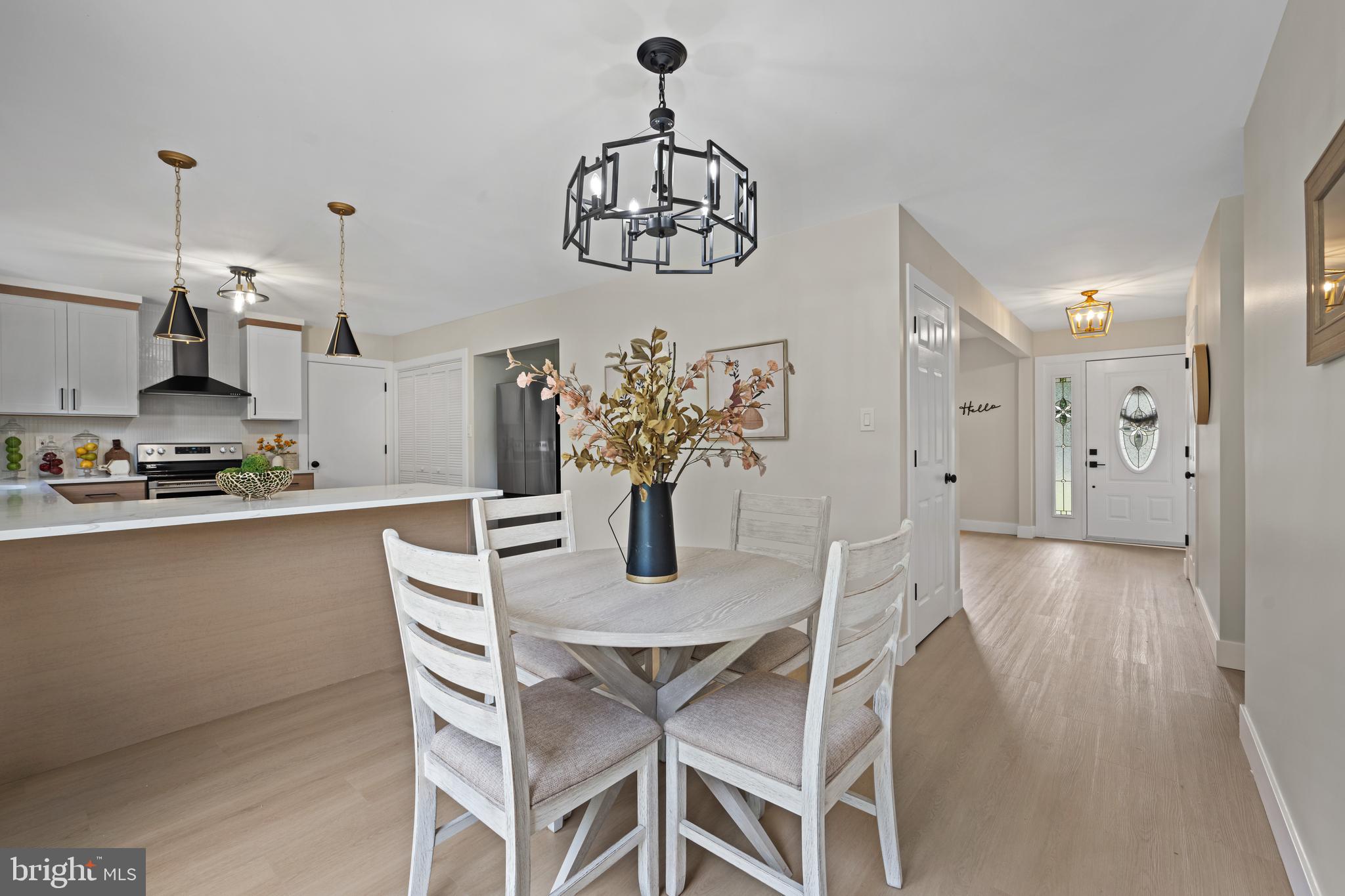 19 VIERECK ROAD