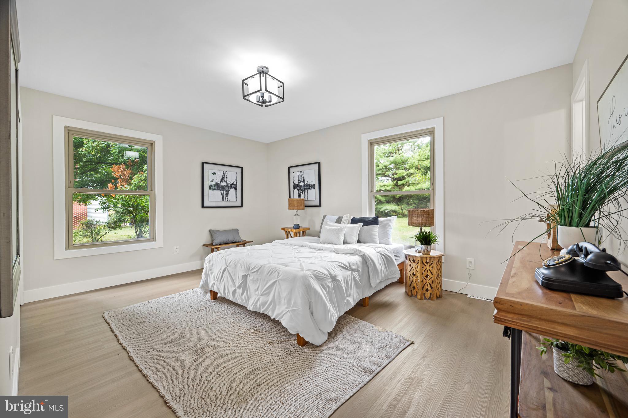 19 VIERECK ROAD
