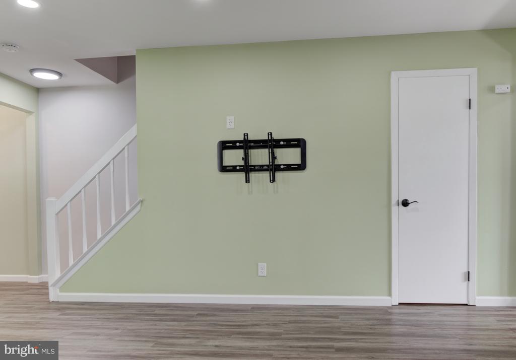 11 NOVA CT