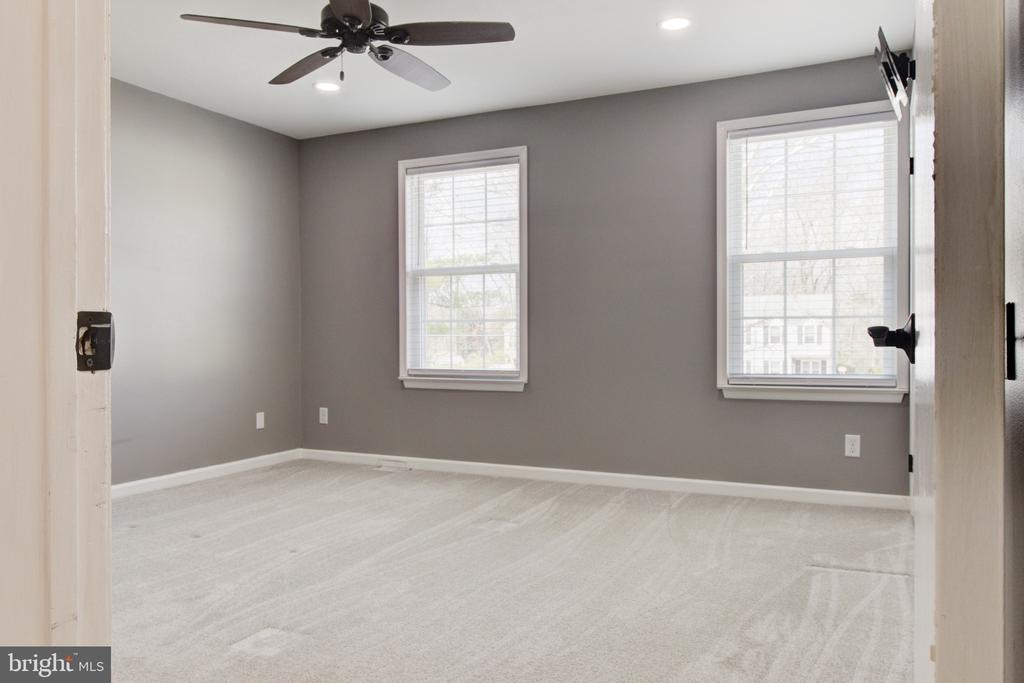 11 NOVA CT