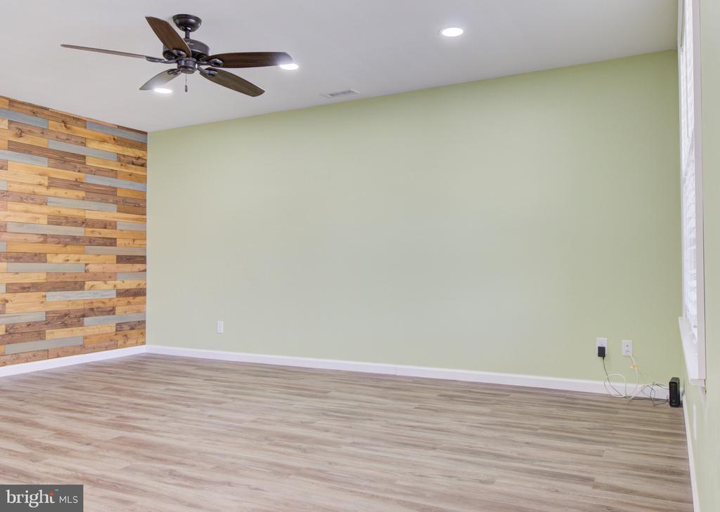11 NOVA CT