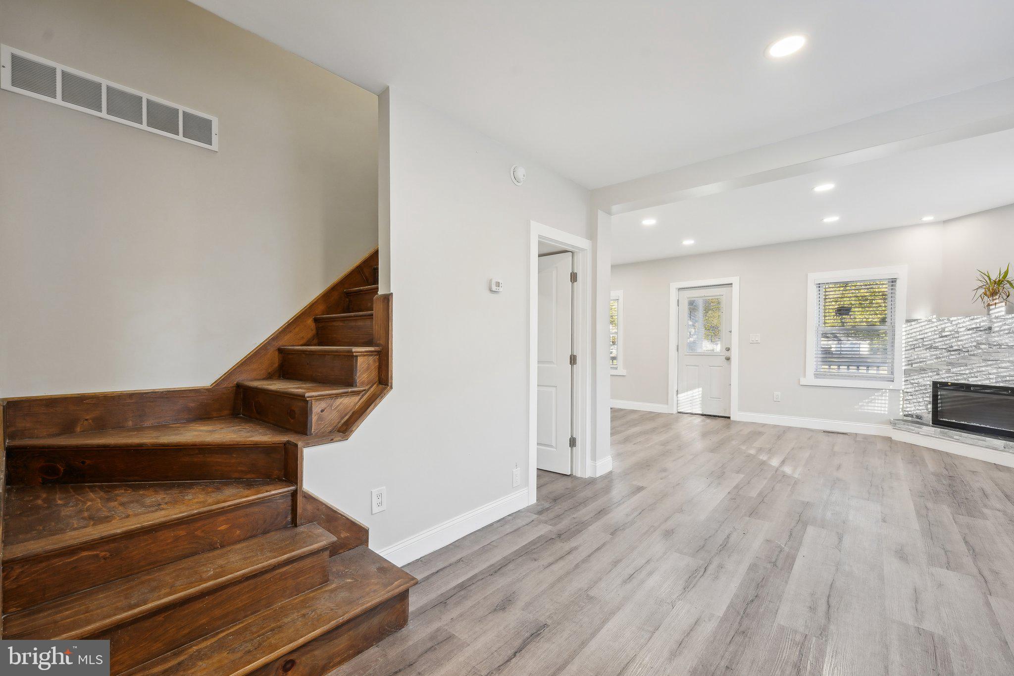576 SALEM AVENUE