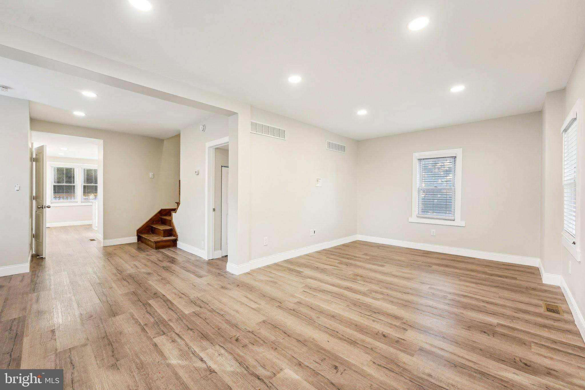 576 SALEM AVENUE