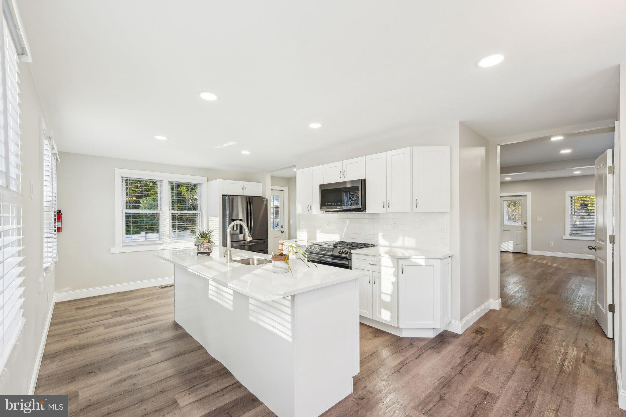576 SALEM AVENUE