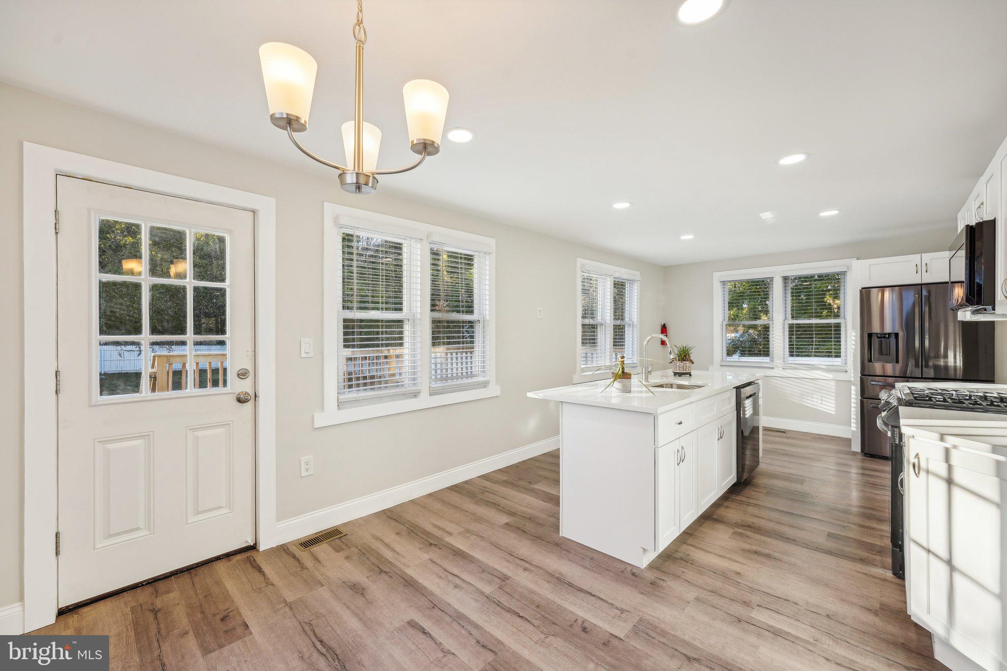 576 SALEM AVENUE