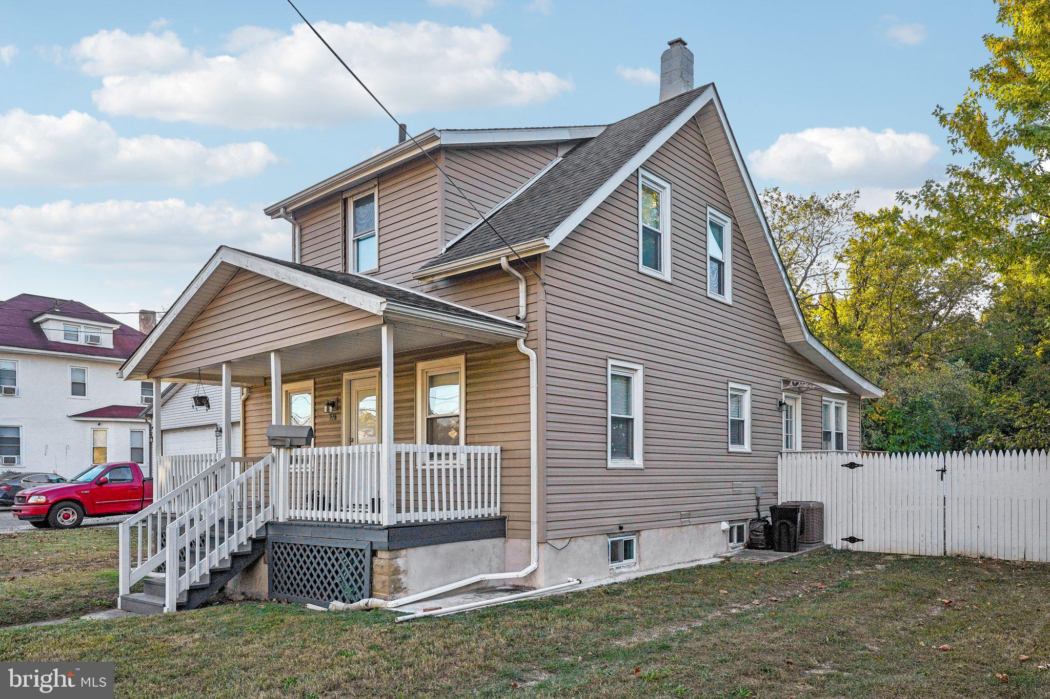 576 SALEM AVENUE