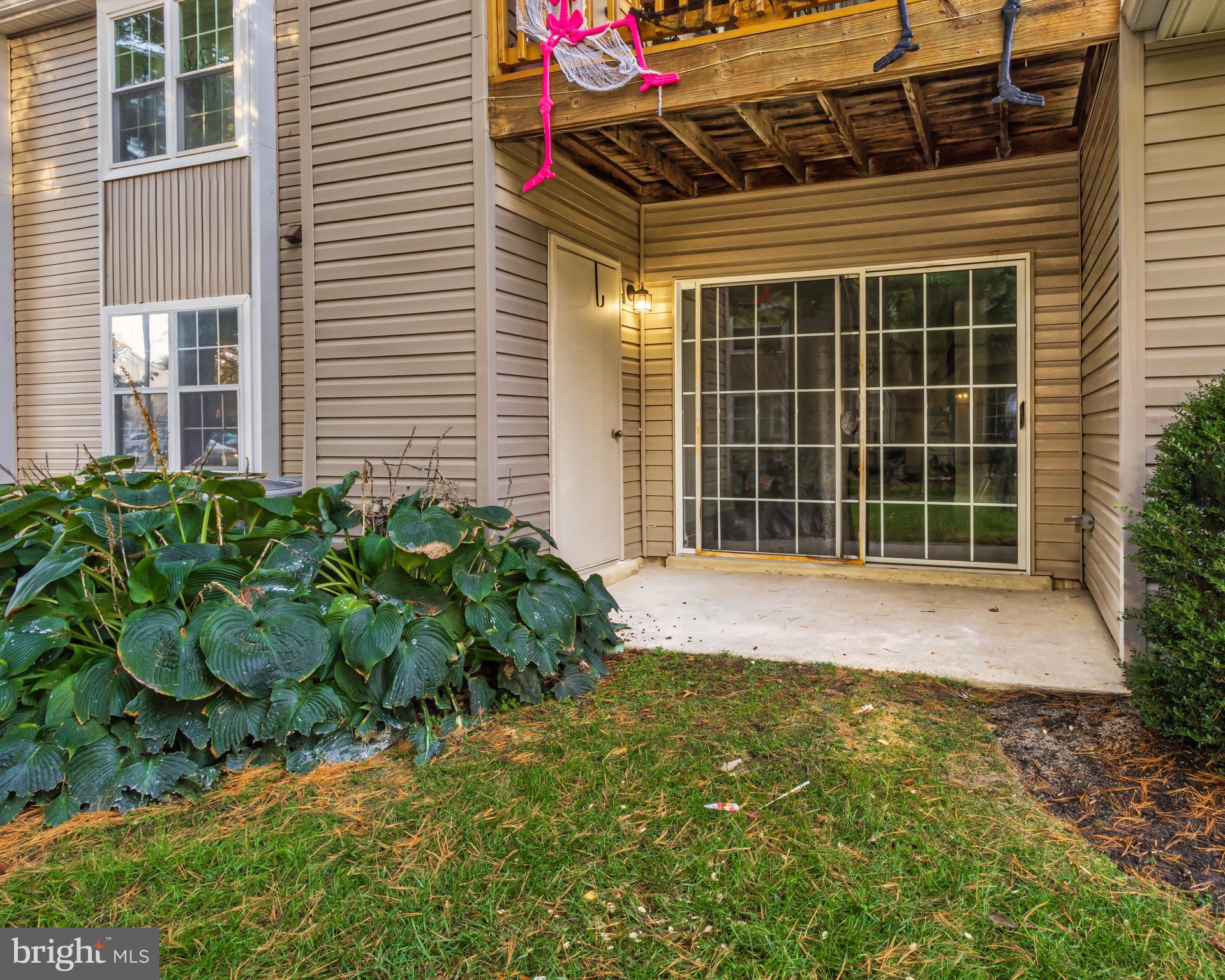 1303 HAWTHORNE COURT