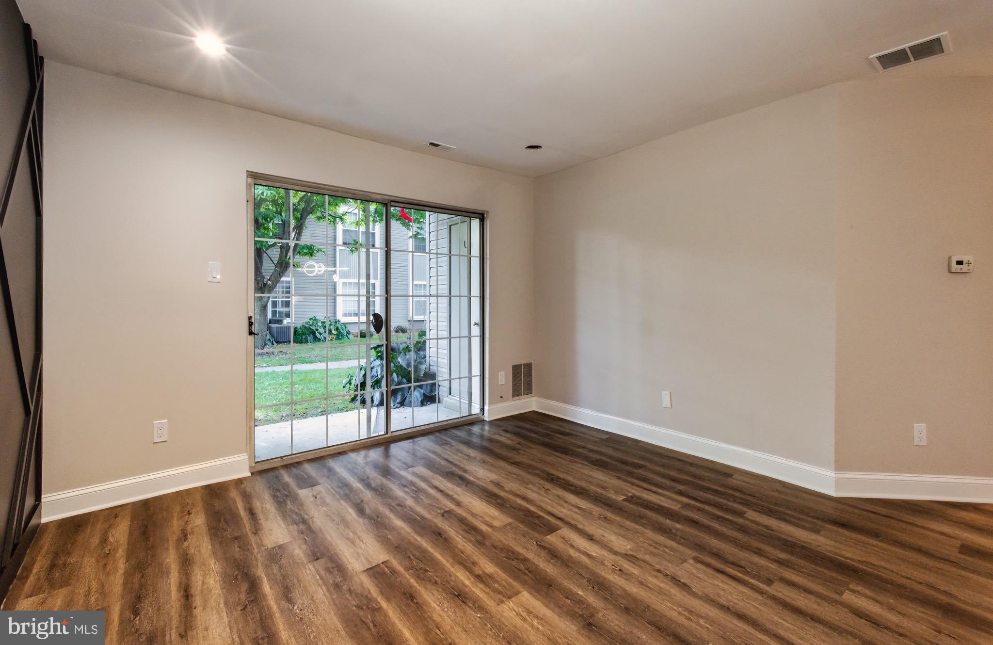 1303 HAWTHORNE COURT