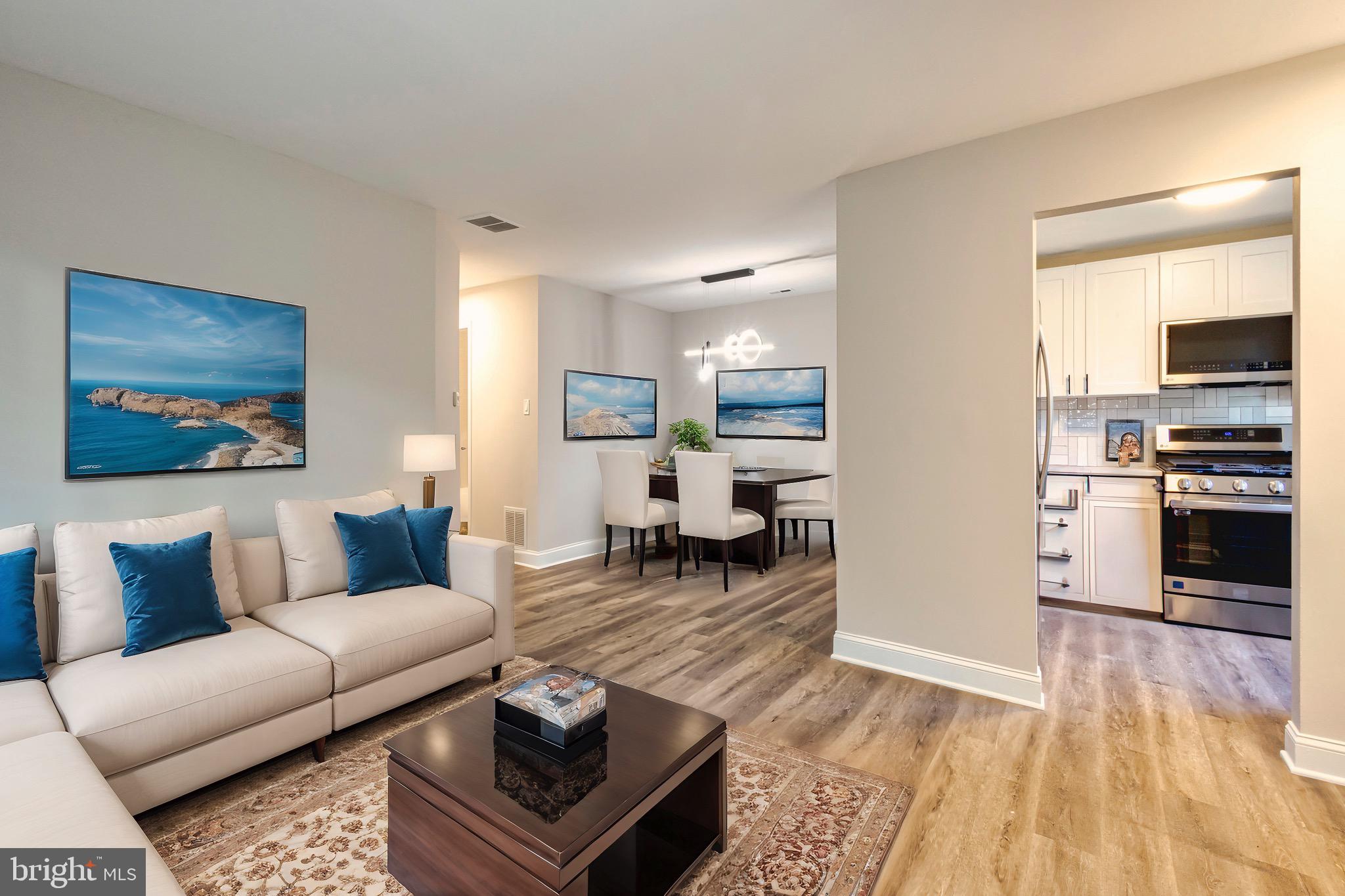 1303 HAWTHORNE COURT