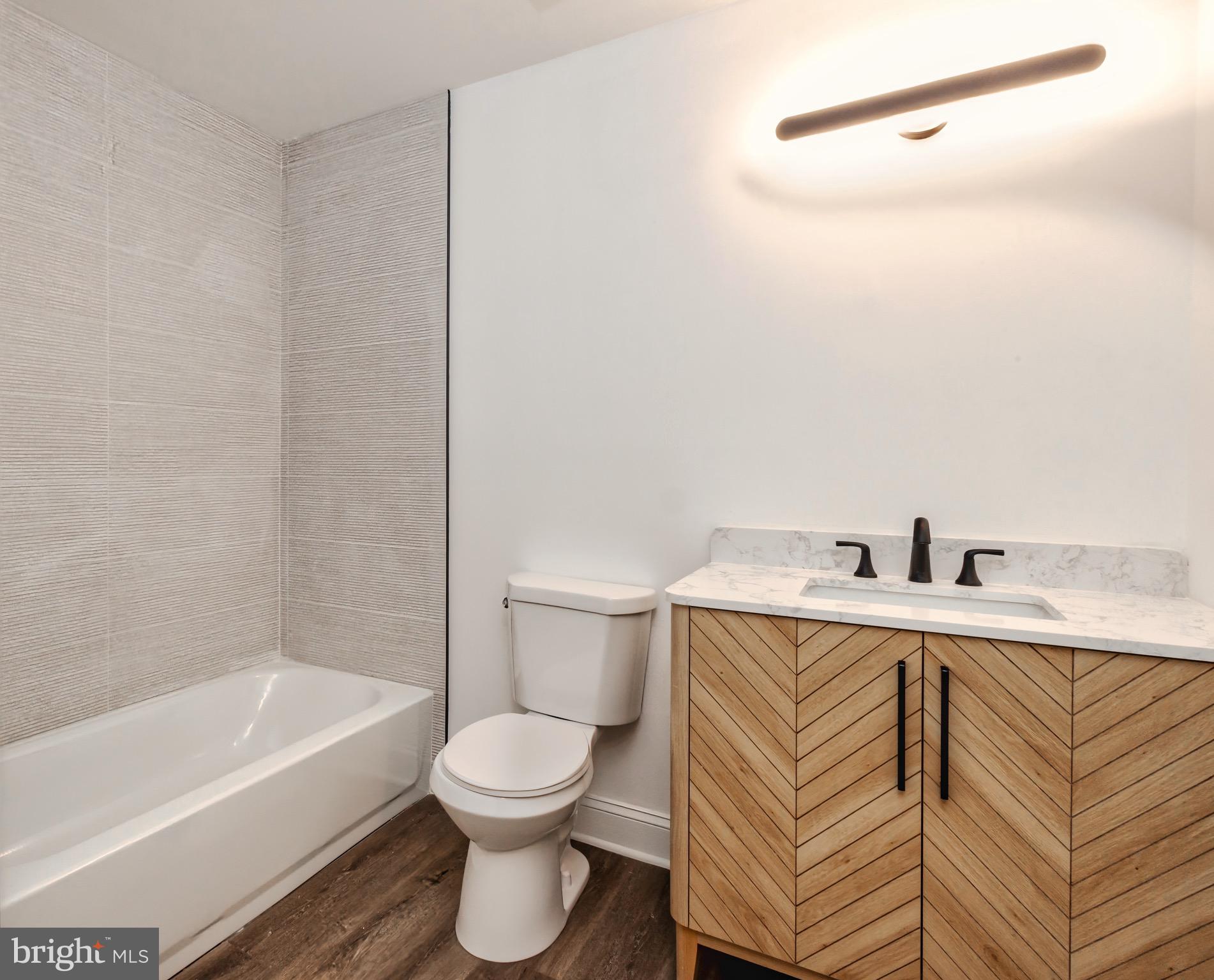 1303 HAWTHORNE COURT