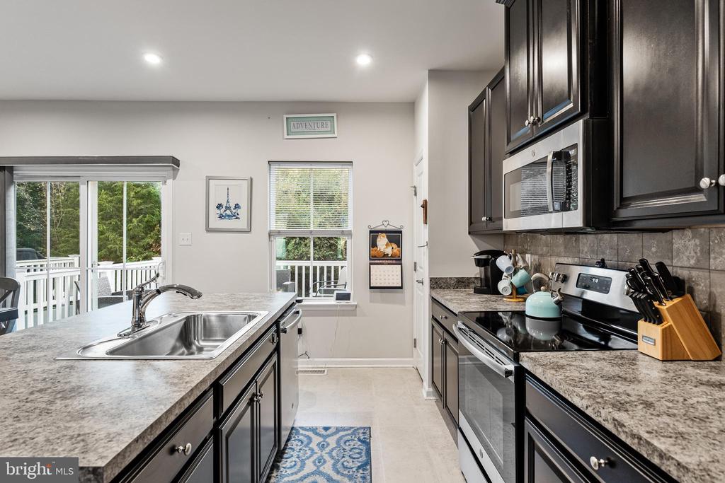 2402 Lamington Ct