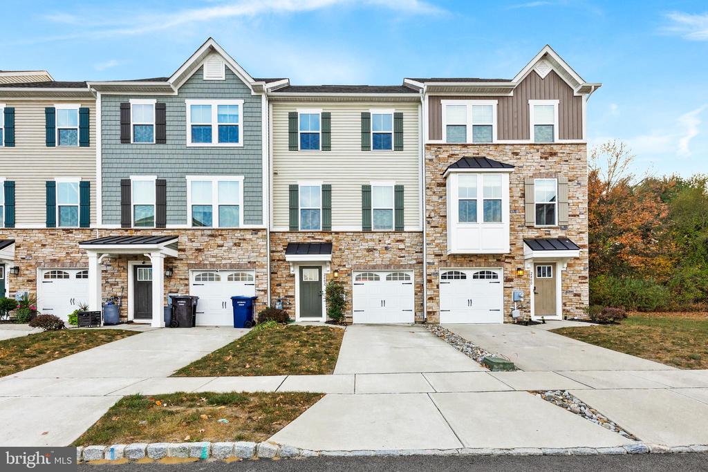 2402 Lamington Ct