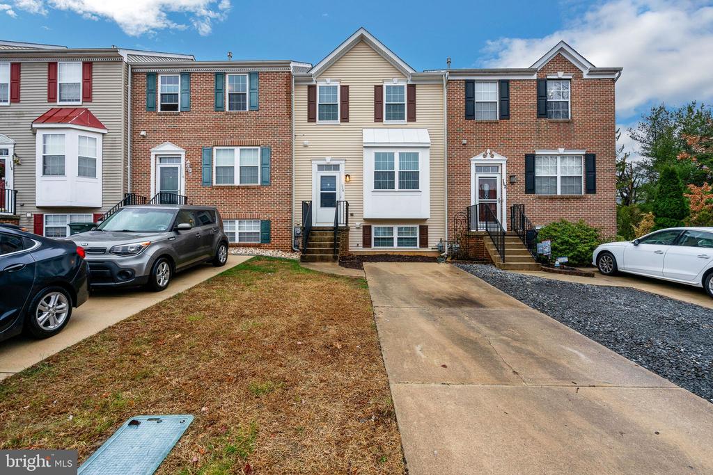 114 STONESHIRE DRIVE