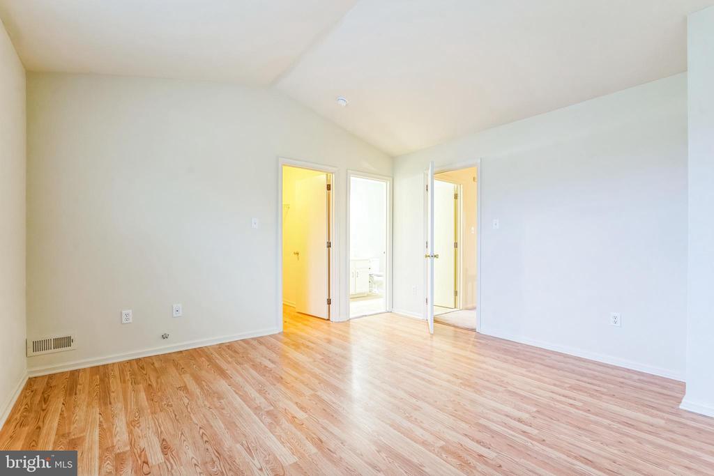 114 STONESHIRE DRIVE