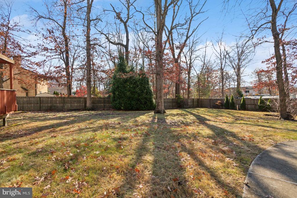 1821 LILLIAN DRIVE