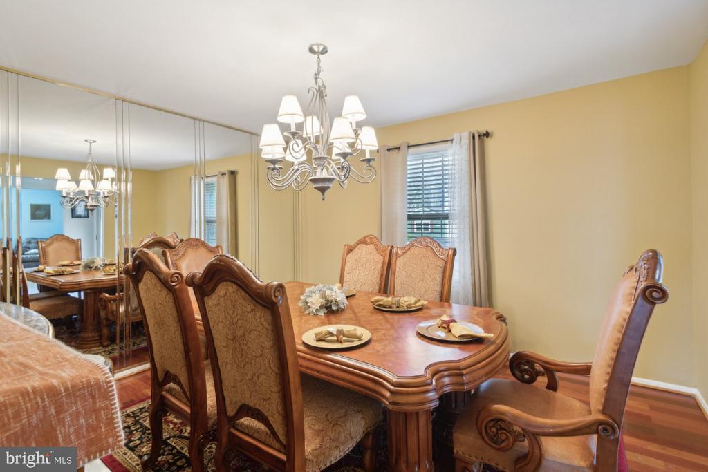 1821 LILLIAN DRIVE