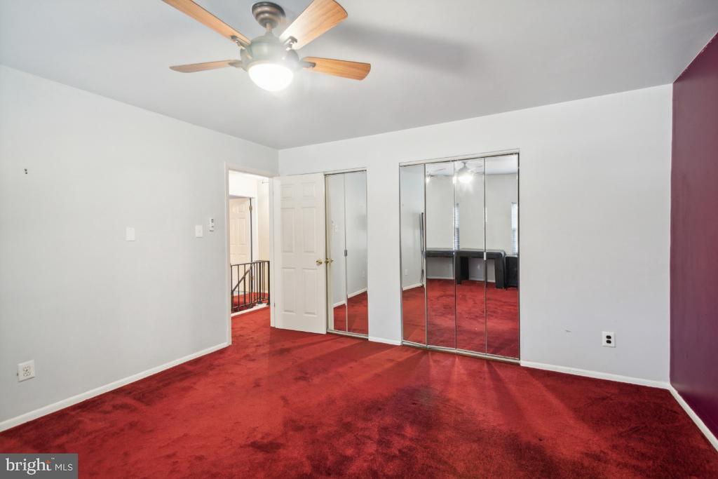 1821 LILLIAN DRIVE