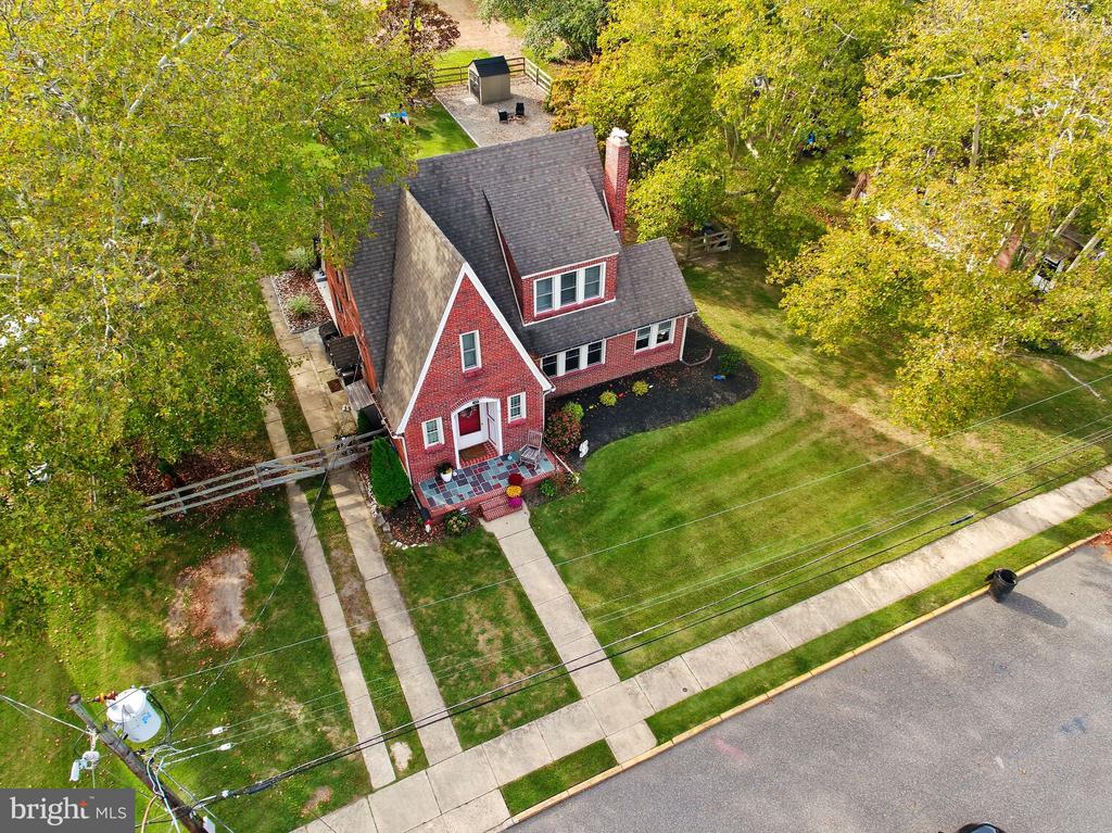 127 CENTER STREET