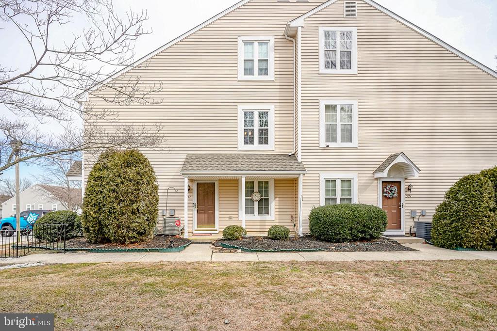 317 SURREY COURT